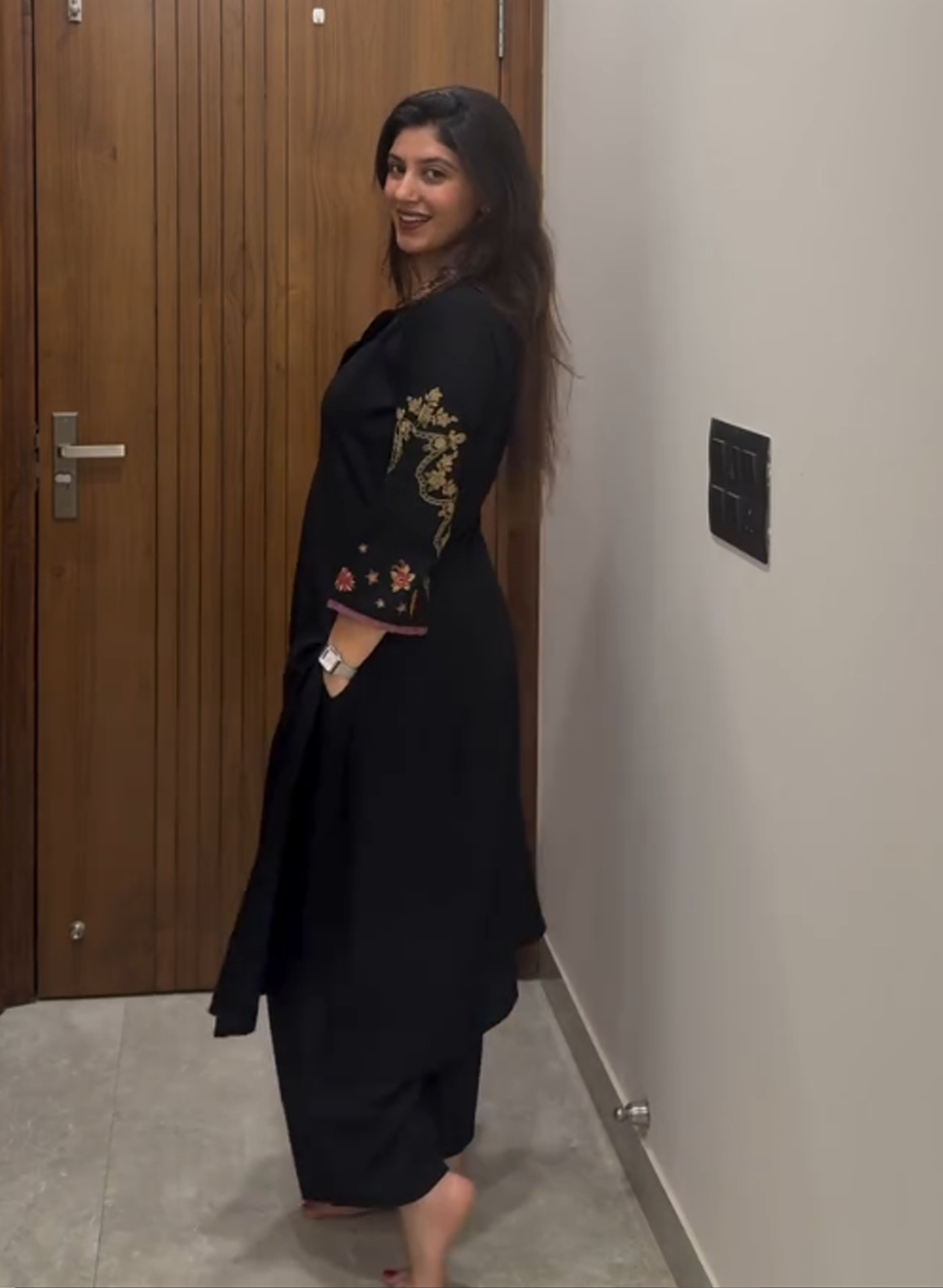 Aashma-Women’s Kurta Set
